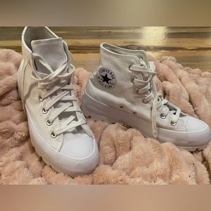 White Chuck Taylor All Star Lugged Hi Top Converse